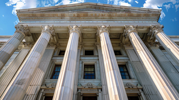 FTX Investors Settle with Bankman-Fried, Target Celebrity Promoters Next