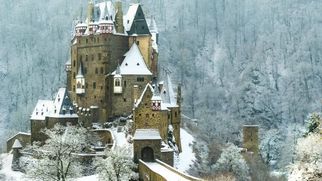 Issue #1250: Calm before the economic storm