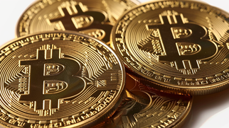 Deutsche Bank Survey Reveals Shifting Consumer Sentiments on Bitcoin