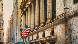 Corporate Media Celebrates as Recession Looms